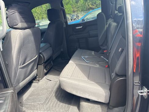 Used 2023 Chevrolet Silverado 1500 Custom image 10