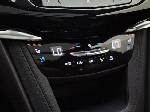 Used 2020 Cadillac XT6 Sport w/ Platinum Package AWD/4WD image 36