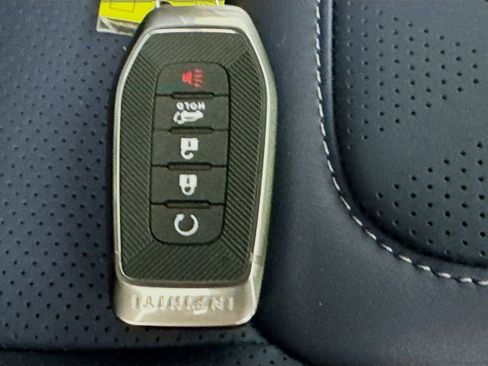 New 2026 INFINITI QX80 4WD w/ Sport Exterior Package image 38