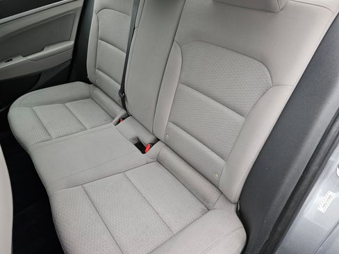 Used 2019 Hyundai Elantra SEL image 16