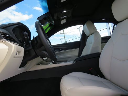 New 2026 Cadillac CT4 Luxury image 15