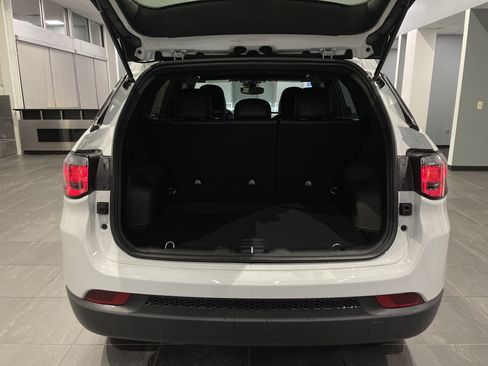 Certified 2026 Jeep Compass Latitude AWD/4WD image 33
