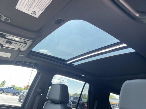 Used 2023 Chevrolet Tahoe Z71 w/ Max Trailering Package AWD/4WD image 19