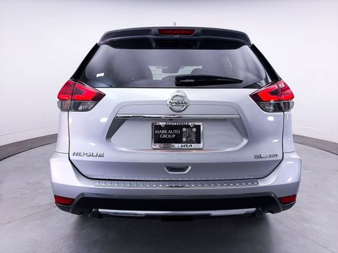 Used 2017 Nissan Rogue SL w/ SL Premium Package AWD/4WD image 12