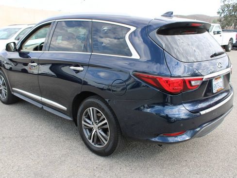 Used 2020 INFINITI QX60 Luxe w/ Essential Package FWD image 6