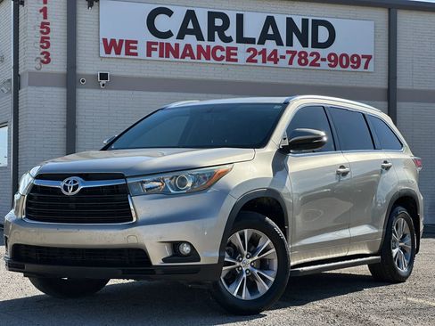 Used 2015 Toyota Highlander XLE image 1