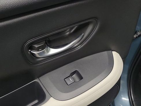 Certified 2025 Honda HR-V LX image 14