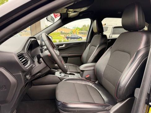 Used 2023 Ford Escape ST-Line w/ Cold Weather Package image 34