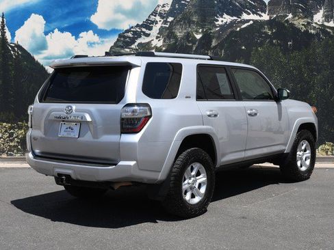 Used 2021 Toyota 4Runner SR5 AWD/4WD image 3