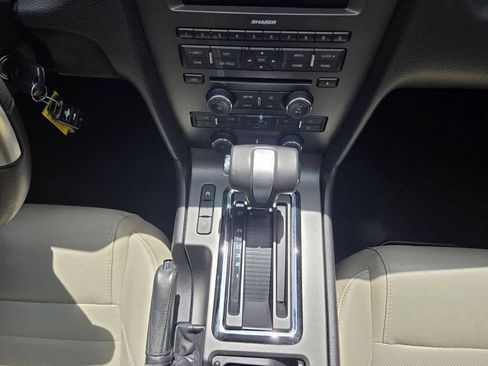 Used 2010 Ford Mustang Coupe RWD image 30