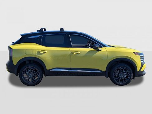 New 2026 Nissan Kicks SR image 6