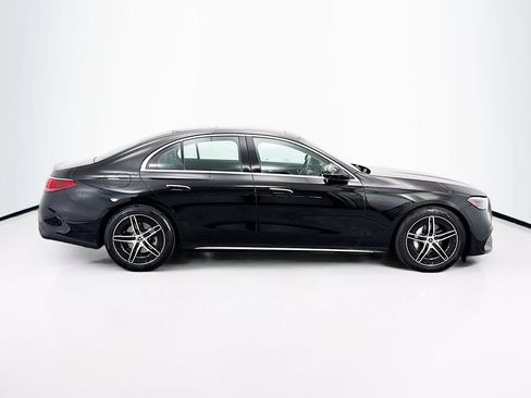 Used 2025 Mercedes-Benz E 350 Sedan image 4