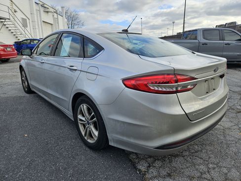 Used 2018 Ford Fusion SE image 6