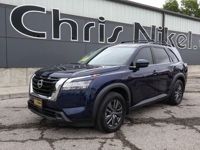 Used 2022 Nissan Pathfinder SV