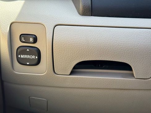 Used 2007 Toyota Camry XLE image 30