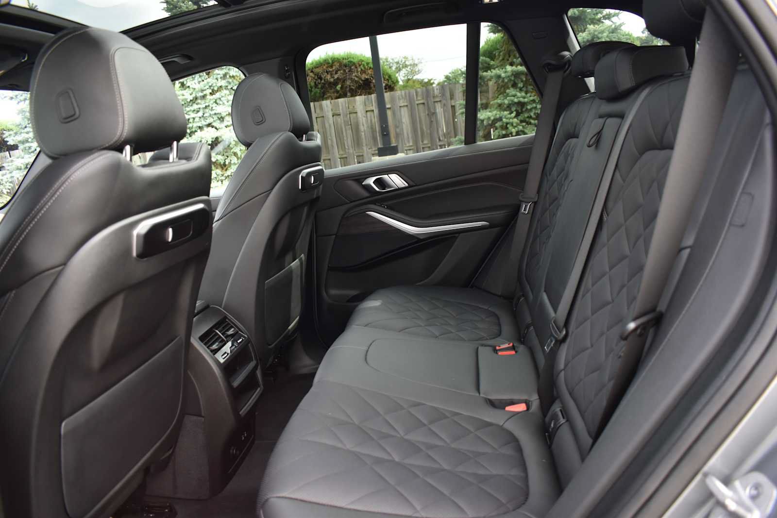 Used 2024 BMW X5 xDrive40i w/ Parking Assistance Package AWD/4WD image 15