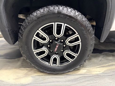 Used 2021 GMC Sierra 2500 AT4 w/ AT4 Premium Plus Package image 25