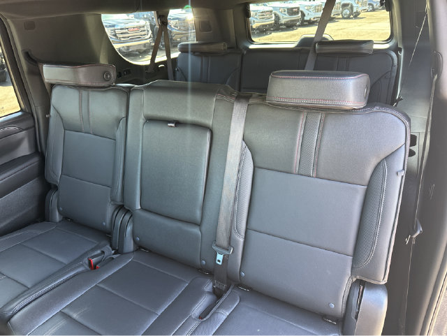 Used 2024 Chevrolet Suburban RST w/ Luxury Package AWD/4WD image 18