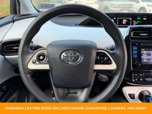 Used 2016 Toyota Prius Two FWD image 15