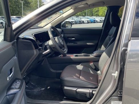 New 2026 Nissan Kicks SR w/ Cold Weather Package image 15