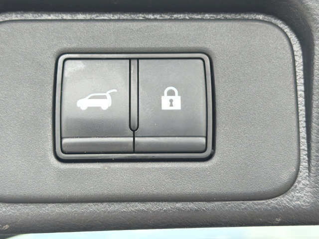 Used 2023 Nissan Rogue SL w/ SL Premium Package FWD image 19