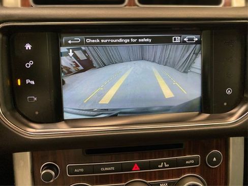 Used 2016 Land Rover Range Rover HSE image 31
