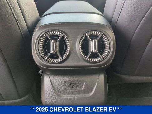 New 2025 Chevrolet Blazer EV LT FWD image 18