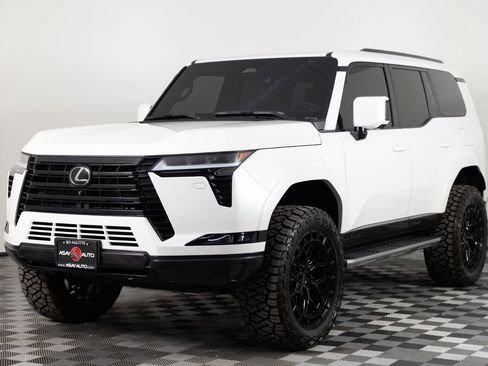 Used 2025 Lexus GX 550 w/ Accessory Package (Z1) AWD/4WD image 2