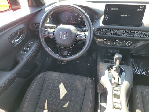 Certified 2026 Honda HR-V Sport image 11