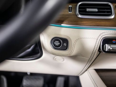 Used 2022 Mercedes-Benz GLE 350 GLE 350 w/ 3rd Row Seat Package image 37