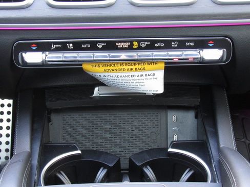 New 2026 Mercedes-Benz GLS 450 4MATIC image 33