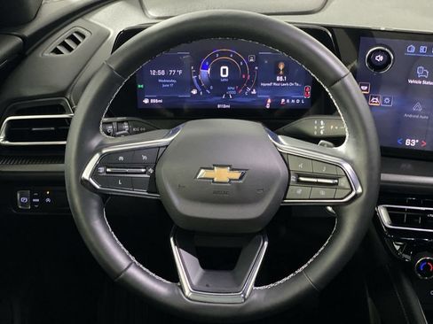 Used 2024 Chevrolet Traverse LT w/ Trailering Package FWD image 16