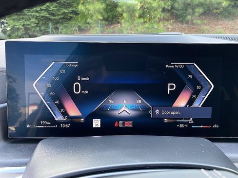 Used 2025 BMW X7 xDrive40i AWD/4WD image 16