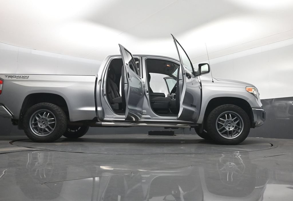 Used 2014 Toyota Tundra SR5 w/ SR5 Upgrade Package AWD/4WD image 7