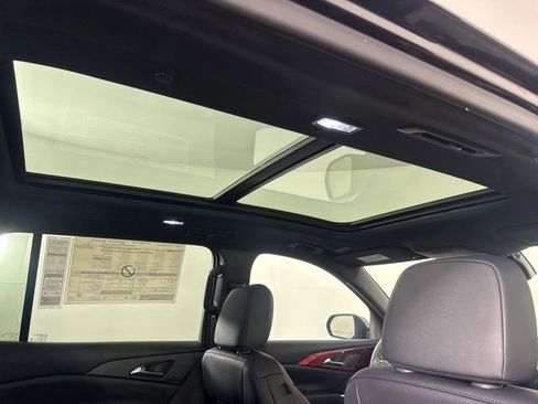 New 2026 Chevrolet Traverse RS image 23