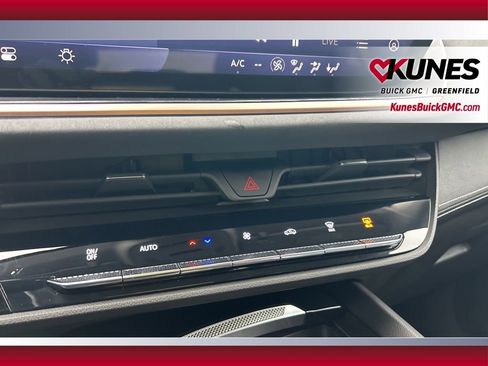 Used 2024 Buick Envision Sport Touring image 28