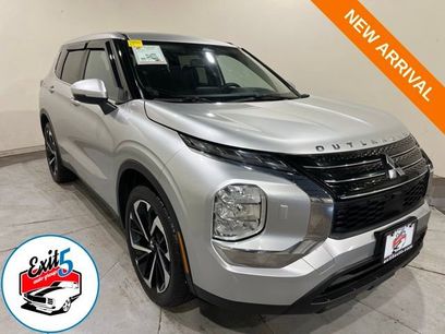 Used 2022 Mitsubishi Outlander ES
