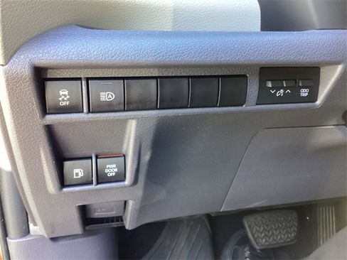 Certified 2022 Toyota Sienna XLE image 23