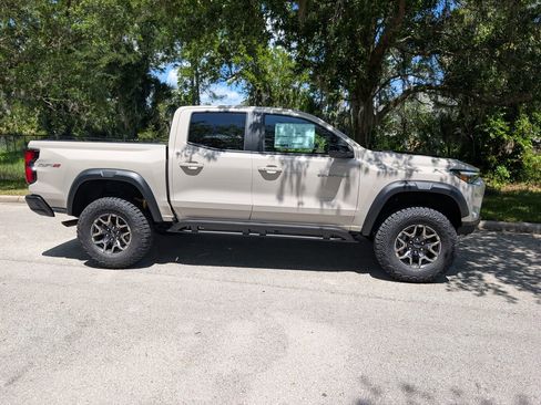New 2026 Chevrolet Colorado ZR2 w/ Technology Package AWD/4WD image 10