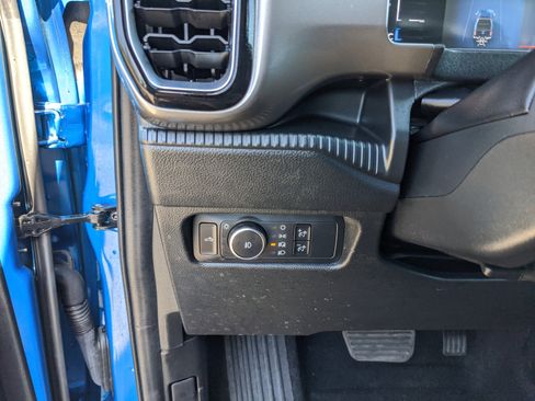 Certified 2025 Ford Ranger XLT w/ Chrome Accent Package image 28