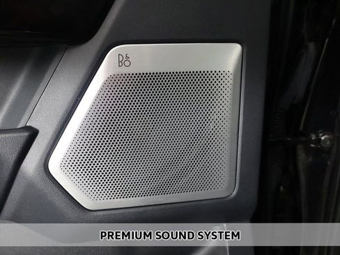 Used 2023 Ford F150 Lightning Platinum image 5