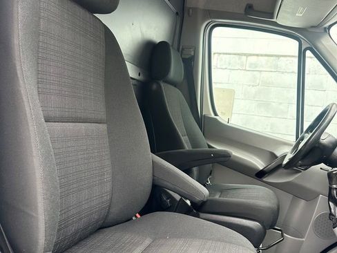 Used 2017 Mercedes-Benz Sprinter 2500 image 28