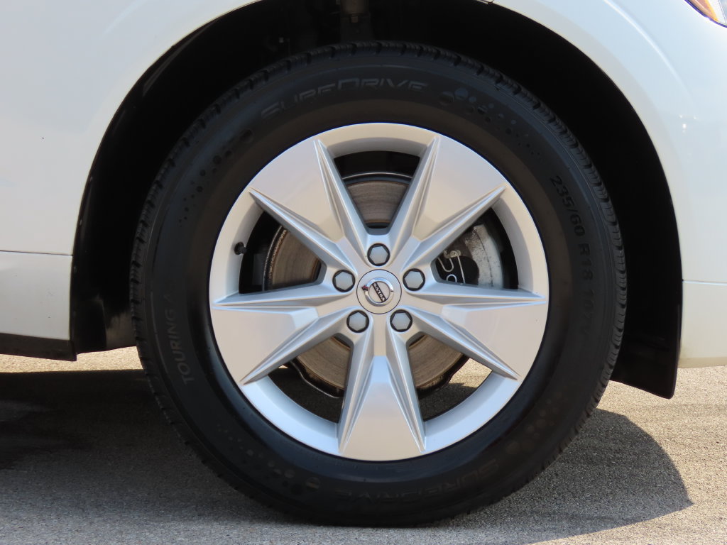 Used 2022 Volvo XC60 B5 Momentum AWD/4WD image 14