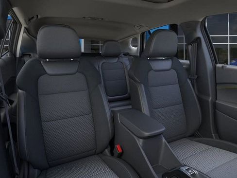 New 2026 Chevrolet Trax LT w/ Sunroof Package FWD image 16