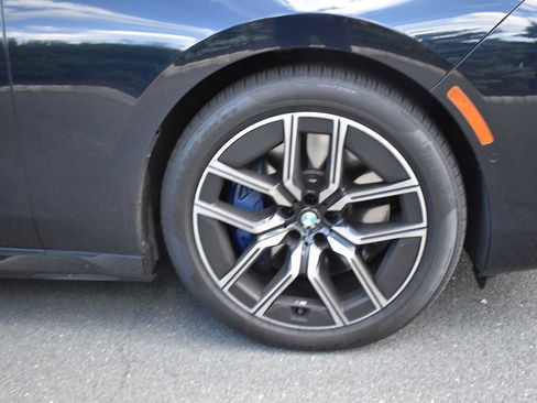 Certified 2024 BMW 740i xDrive AWD/4WD image 25