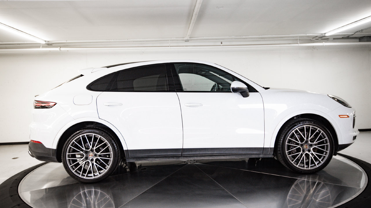 Certified 2022 Porsche Cayenne Coupe AWD/4WD image 8