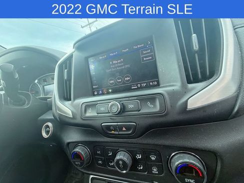 Used 2022 GMC Terrain SLE w/ Driver Convenience Package AWD/4WD image 18