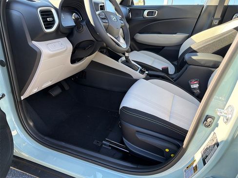 New 2026 Hyundai Venue SEL image 9