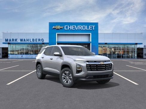 New 2026 Chevrolet Equinox LT w/ Convenience Package II AWD/4WD image 1