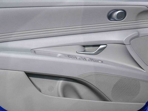 Certified 2025 Hyundai Elantra Sport image 20